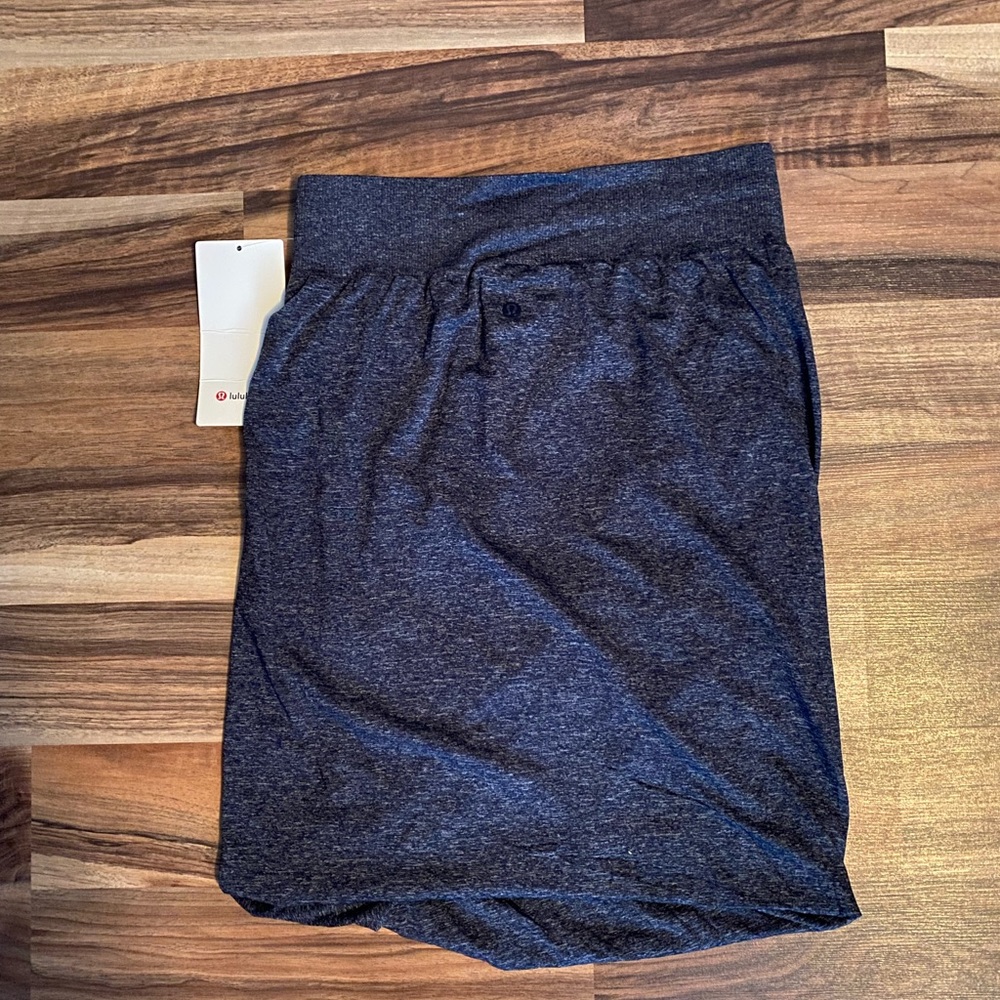Lululemon Boulevard Bliss Skirt Size 10 - Picture 6 of 7